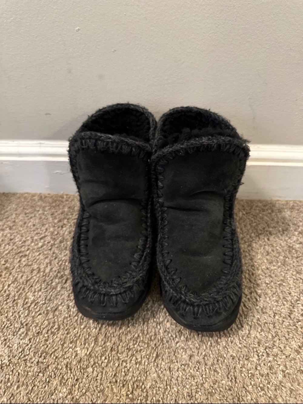 Women’s MOU Black Shearling Trim Moccasin Boot - Picture 3 of 5